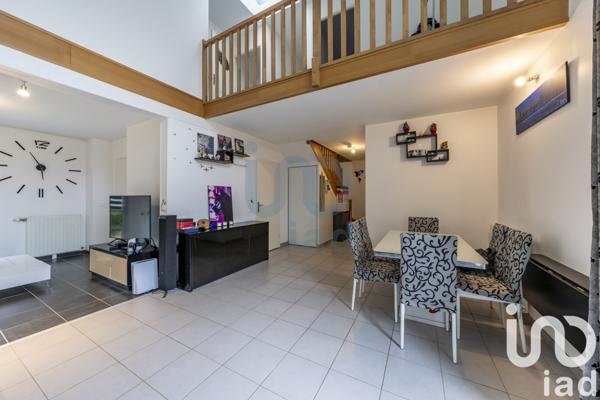 Maison 5 pièces de 93 m² à Moissy-Cramayel (77550)