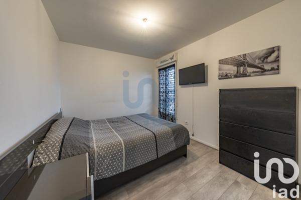 Maison 5 pièces de 93 m² à Moissy-Cramayel (77550)