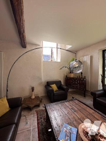 A VENDRE (56) PROPRIETE AVEC LONGERE RENOVEE AVEC GOUT ET DEPENDANCES