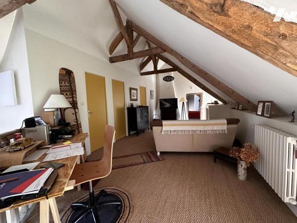 A VENDRE (56) PROPRIETE AVEC LONGERE RENOVEE AVEC GOUT ET DEPENDANCES