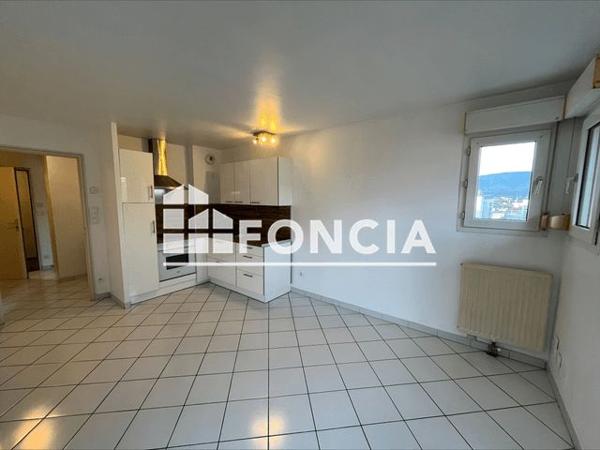 Location Studio 32.93 m² - 244 Quai Bayard Chambery 73000