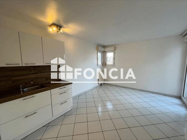 Location Studio 32.93 m² - 244 Quai Bayard Chambery 73000