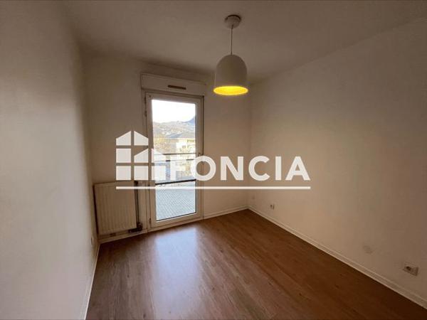 Location Studio 32.93 m² - 244 Quai Bayard Chambery 73000