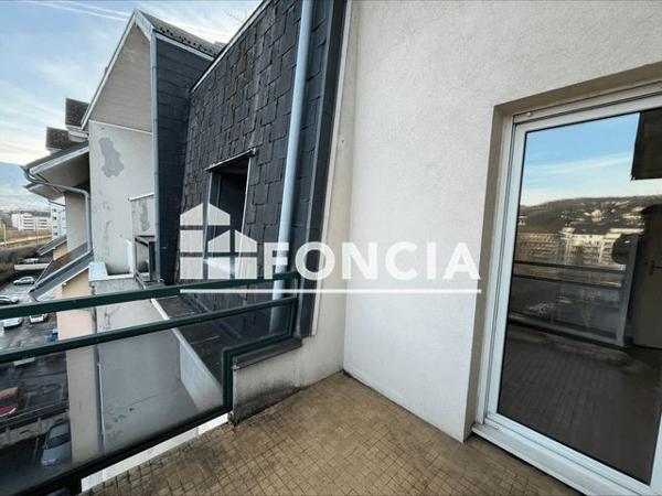 Location Studio 32.93 m² - 244 Quai Bayard Chambery 73000