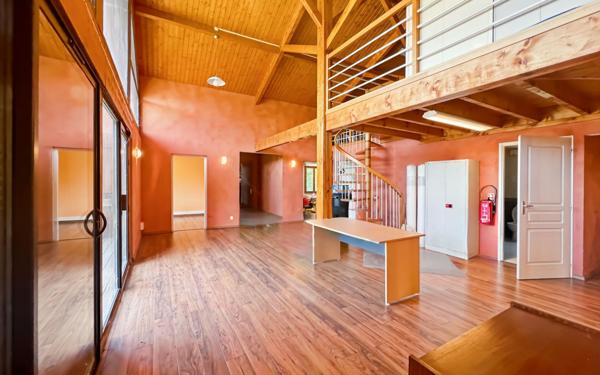 Maison à vendre    5 pièces • 100 m2 Chancelade