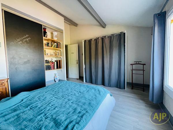 Maison à vendre Saintes - 7 pièces, 217m² avec 5 chambre(s) à 527 000€ - AJP Immobilier Saintes