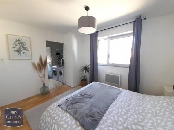 Appartement à louer 2 pièces 47.8m² Limoges (87100)