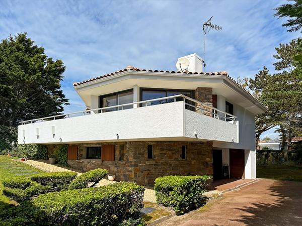 Maison d'architecte entièrement rénovée en 2015 à deux pas des plages ! Saint Jean De Monts