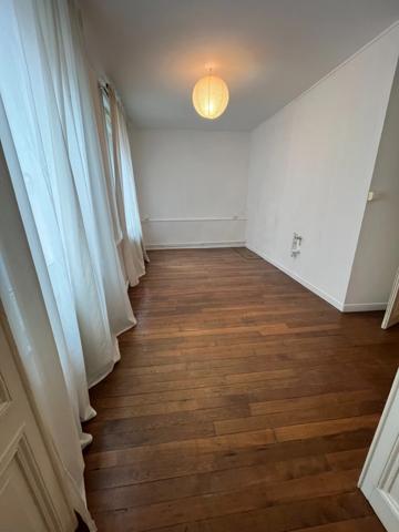 LUNEVILLE CENTRE F5 EN REZ DE CHAUSSEE 125M²