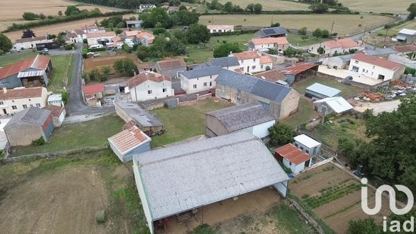 Grange 4 pièces de 200 m² à Thénezay (79390)