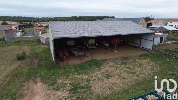 Grange 4 pièces de 200 m² à Thénezay (79390)