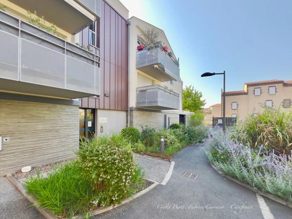 Appartement à vendre 3 pièces AULNAT de 67,60 m² au sein d'une résidence récente et sécurisée