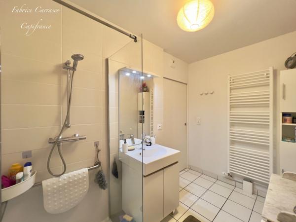 Appartement à vendre 3 pièces AULNAT de 67,60 m² au sein d'une résidence récente et sécurisée