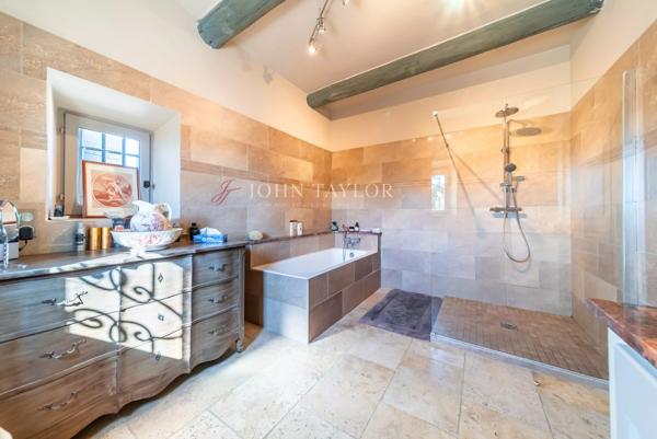Vente Mas Provençal Luberon : Propriété de Prestige