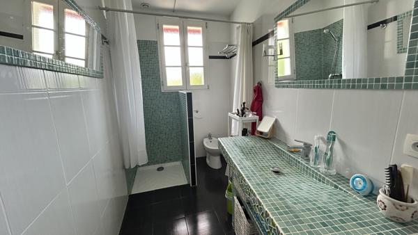 Maison
                                                                                                                                                                                                                                                                                                                        4 pièce(s)                                                                                                                                                                                                          3 chambre(s)                                                                                                                                                                                                          125  m²