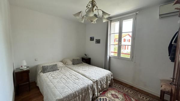 Maison
                                                                                                                                                                                                                                                                                                                        4 pièce(s)                                                                                                                                                                                                          3 chambre(s)                                                                                                                                                                                                          125  m²