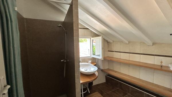 Maison
                                                                                                                                                                                                                                                                                                                        4 pièce(s)                                                                                                                                                                                                          3 chambre(s)                                                                                                                                                                                                          125  m²