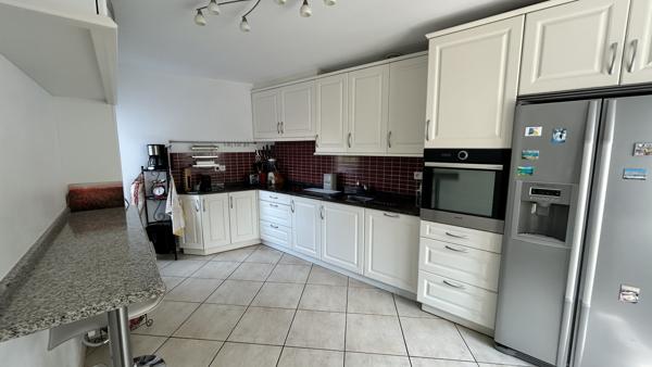 Maison
                                                                                                                                                                                                                                                                                                                        4 pièce(s)                                                                                                                                                                                                          3 chambre(s)                                                                                                                                                                                                          125  m²