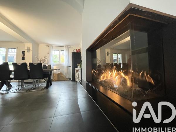 Maison à vendre 7 pièces 182 m² Saint-Germain-lès-Corbeil