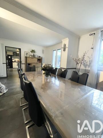 Maison à vendre 7 pièces 182 m² Saint-Germain-lès-Corbeil