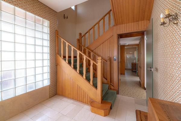 Maison de famille avec grand jardin proche commerces de proximité