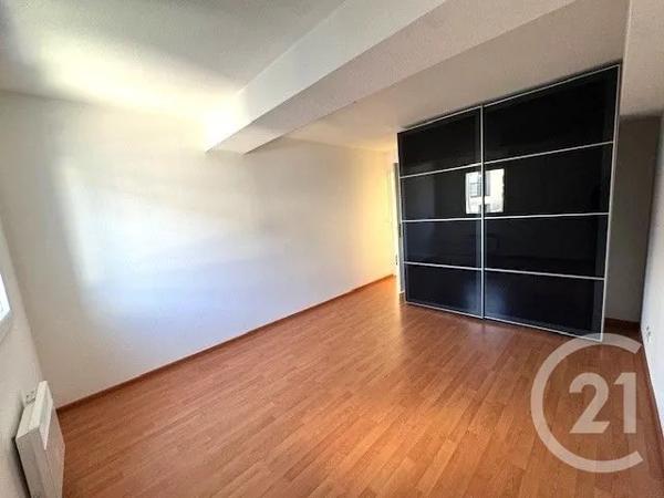 Appartement F3 à vendre  3 pièces - 67,30 m 2   SENE  - 56