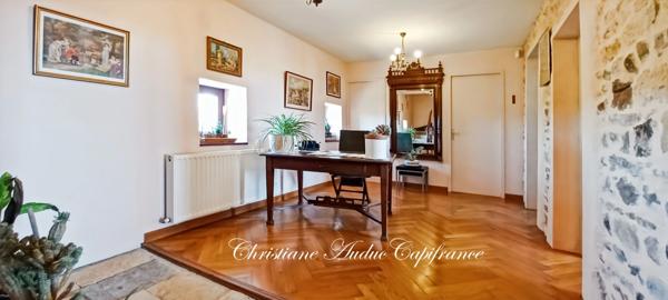 Brionnais, maison 200 m², avec piscine sur 2.5 Ha de terrain