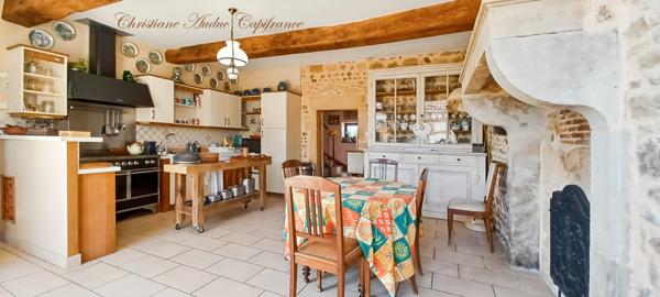 Brionnais, maison 200 m², avec piscine sur 2.5 Ha de terrain