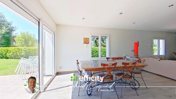 Maison
         6 pièces
        - 200 m² Exclusivité 370 500 € *