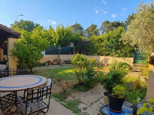 AVIGNON - LE PONTET - ROUTE DE SAINT SATURNIN LES AVIGNON - Maison 4 pièces 92m² avec jardin, garage et véranda