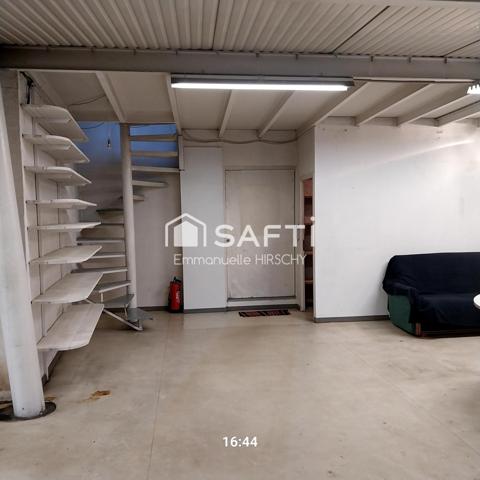 Loft lumineux de 100m2 avec atelier de forgeron