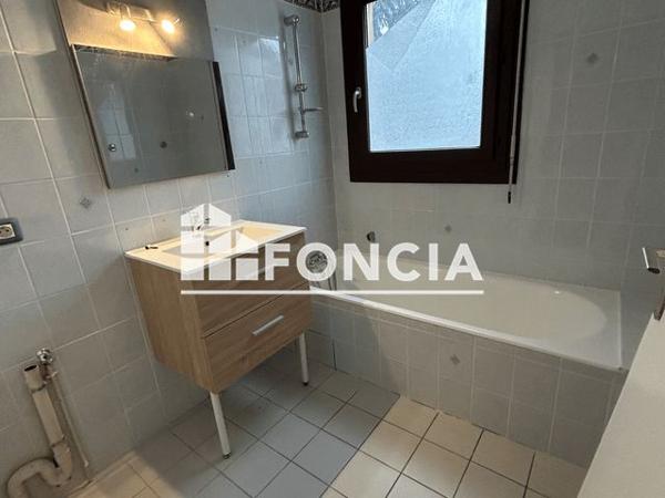 Location Appartement 4 pièces 78.14 m² - 41 AVENUE DE L'ERMITAGE Thonon 74200