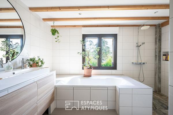 Ancien corps de ferme rénové en habitations