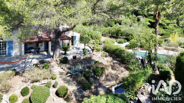Maison à vendre 7 pièces 157 m² Roquebrune-sur-Argens