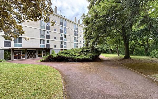 Appartement à vendre    3 pièces • 68 m2 Rueil-Malmaison