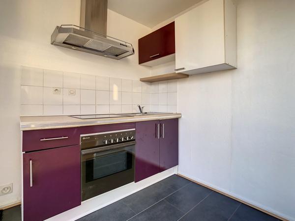 STRASBOURG OUEST - Lumineux studio en attique