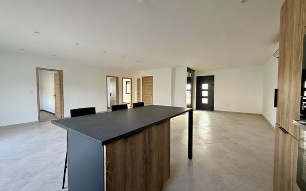 Maison à vendre    4 pièces •  Dole