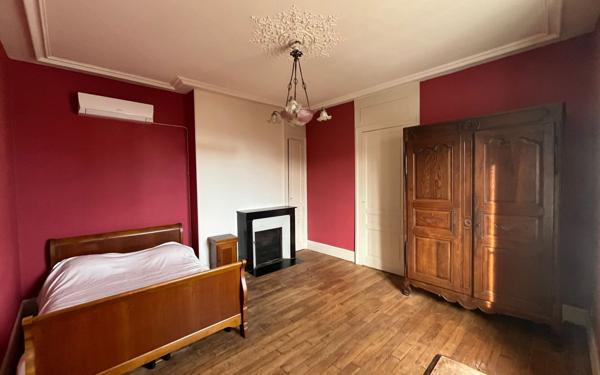 Maison à vendre    8 pièces • 229 m2 Limoges