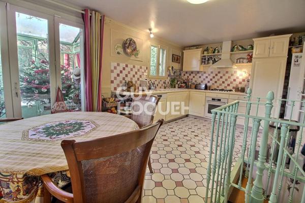 Chaville rive droite, maison Meulière de 116 m² .