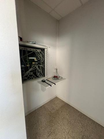 Local commercial spacieux de 146 m² - BATIMENT : MARNAY CENTRE