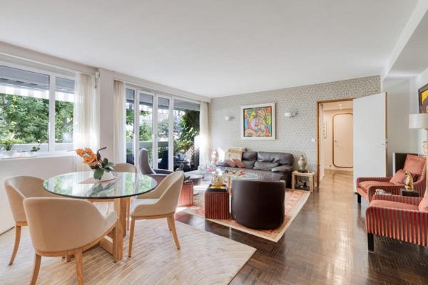 Appartement T4 dernier étage balcon Neuilly-sur--Seine