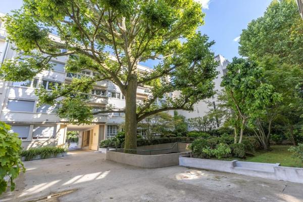 Appartement T4 dernier étage balcon Neuilly-sur--Seine