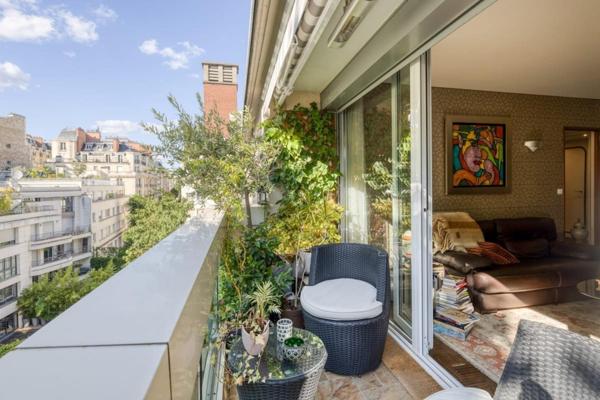 Appartement T4 dernier étage balcon Neuilly-sur--Seine