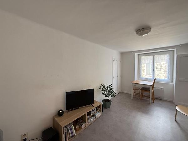 Maison de village 2 chambres Cournanel