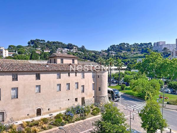Vallauris - 2P - 43m² - 2 Terrasses - Cave - Dernier étage - Rien à prévoir - - Traversant