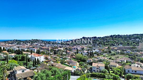 Villa de 168m² - Vue mer & collines - 4 Chambres - Piscine