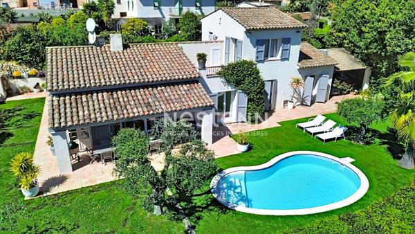 Villa de 168m² - Vue mer & collines - 4 Chambres - Piscine