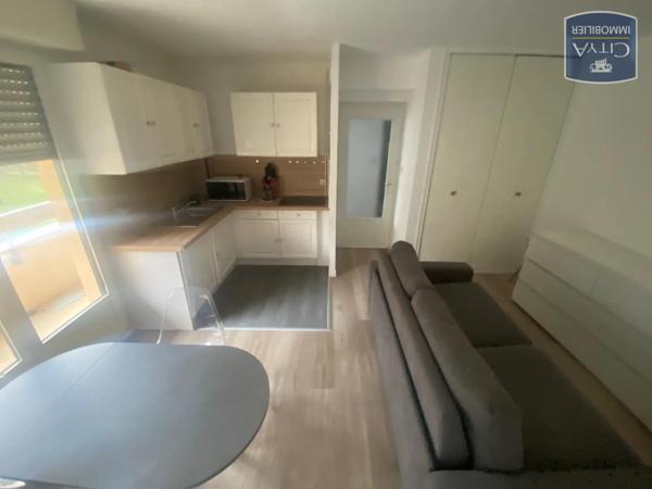 Appartement à louer 2 pièces 31.63m² Cambrai (59400)