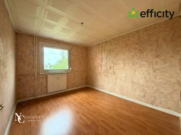 Appartement
         4 pièces
        - 85 m² Exclusivité 164 000 € *