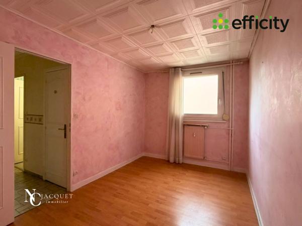 Appartement
         4 pièces
        - 85 m² Exclusivité 164 000 € *